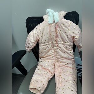 Toddler Snowsuit 12-18months  
Really good conditions worn maybe 2 times.